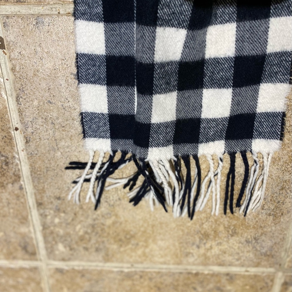 Unisex CASHMERE black/white buffalo plaid long scarf & long fringes, 62”L x 12”W - Picture 2 of 3